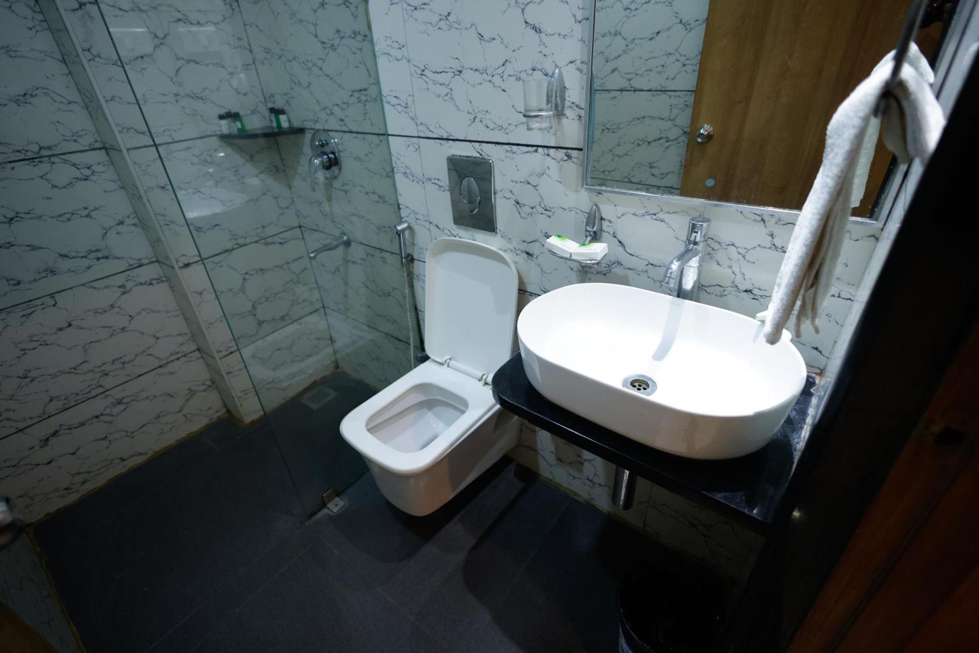 M Square Hotel Hyderabad Ngoại thất bức ảnh