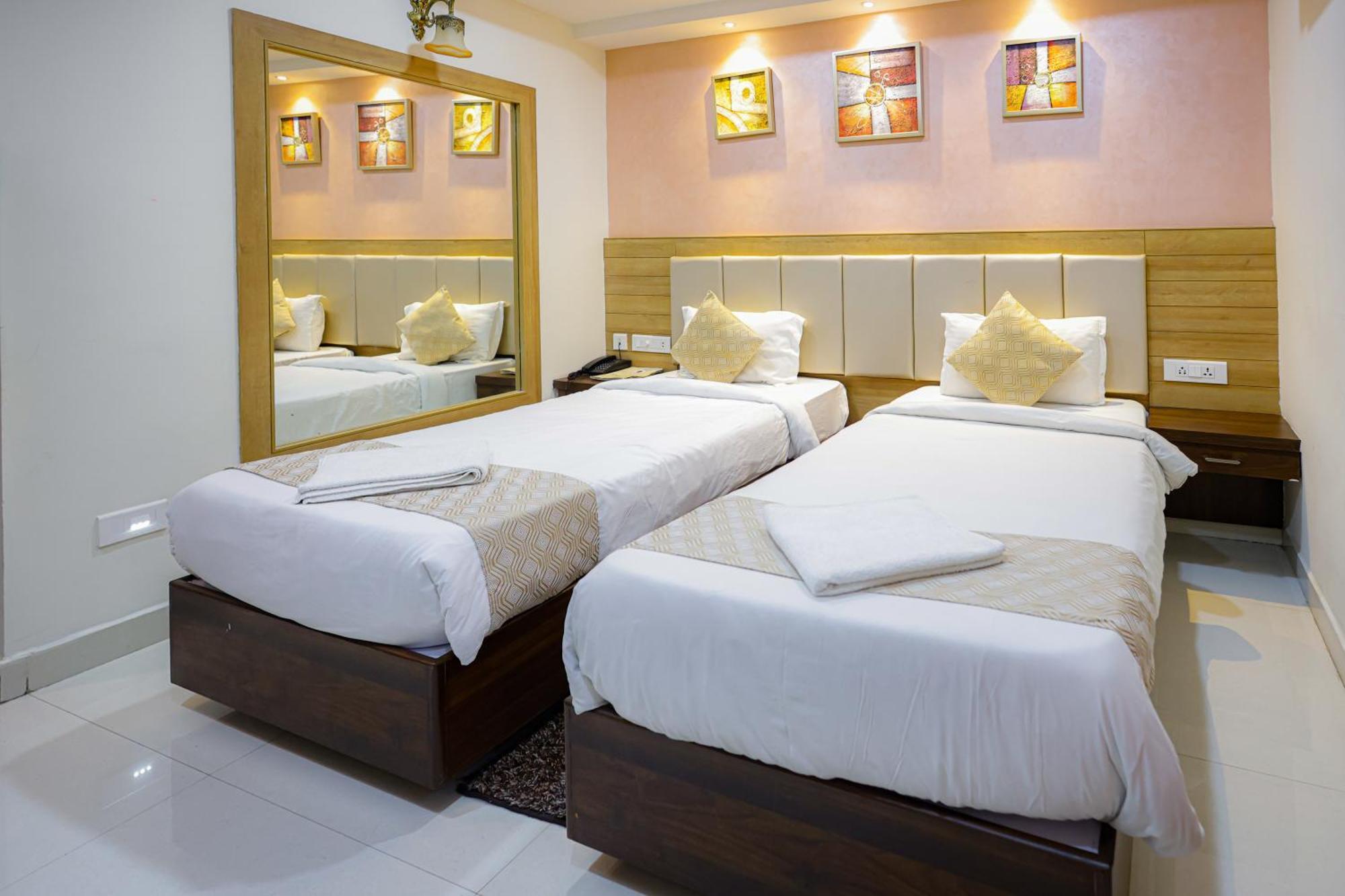 M Square Hotel Hyderabad Ngoại thất bức ảnh